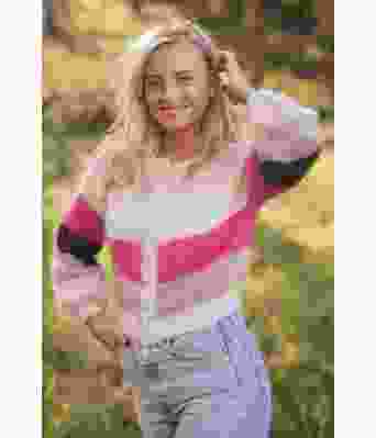 Sandras stripejakke kort utgave med sukkerspinn farger - Strikkia 2020-004