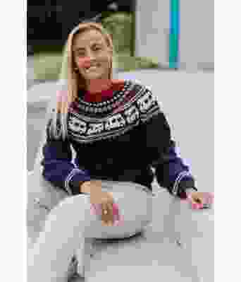 Bobilgenseren strikkegenser med bobil / camping motiv - Strikkia 2020-016