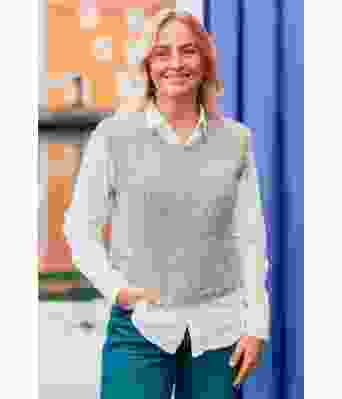 Fridas favorittvest i perlegrå - Strikkia 2020-022