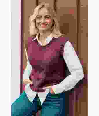 Burgunder Fridavest - Strikkia 2020-022-354