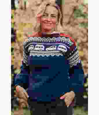 Campinggenseren strikkegenser med campingvogn og bil - Strikkia 2020-023