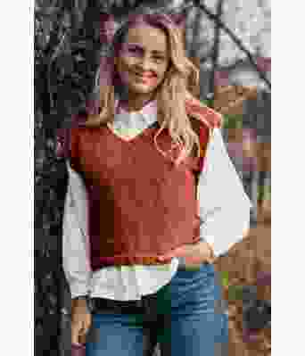 Vildes favorittvest oransje vest med v-hals - Strikkia 2020-024