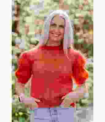 Belleblusen kortermet bluse med puffermer - Strikkia 2021-016B