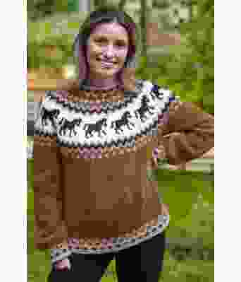 Kobberbrun hestegenser - Strikkia 2021-035-357