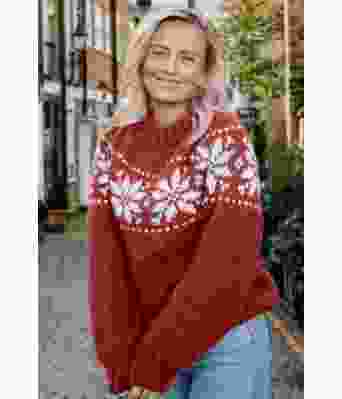 Lys burgunder chunky stjernegenser - Strikkia 2022-011-355