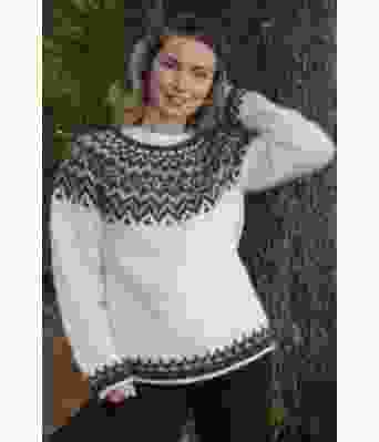 Naturhvit Islandur villmarksgenser - Strikkia 2022-013L