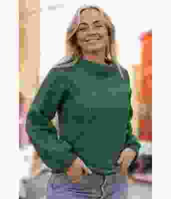 Jadegrønn Easy peasy genser i natur - Strikkia 2022-016-336