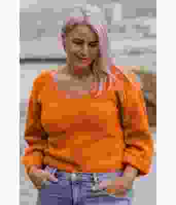 Soft dreams blusen i sterk oransje - Strikkia 2022-030-371
