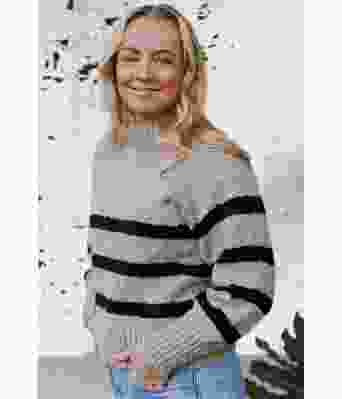 Beige Bordeaux sweater med svarte striper - Strikkia 2023-001 307-303