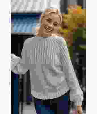 Winonas raglangenser i beige - Strikkia 2023-024-307