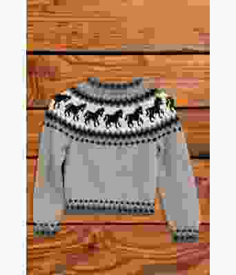 Perlegrå hestegenser til barn - Strikkia 2023-027-512515