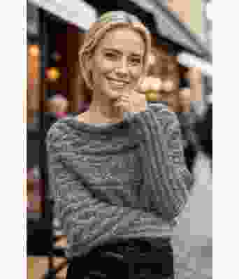 Mørkegrått Leafy sweater scarf - Strikkia 2024-052-315