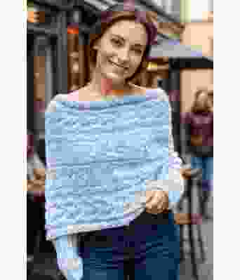 Lyseblått Leafy genserskjerf - Strikkia 2024-052-320