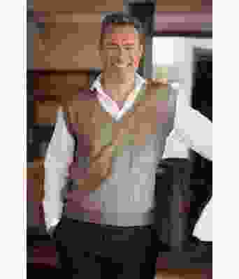 Tjommi strikket julevest til mann - Viking 2136-05