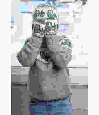 Traktorlue og votter i lysegrått garn - Viking 2110-06A