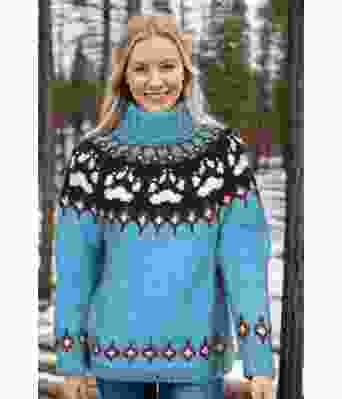 Turkis villmarksgenser med blått i rundfellingen - Linka Neumann design VGS0002B