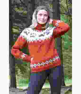 Rustrød villmarksgenser med grå poter - Linka Neumann design VGHG0006B