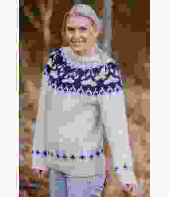 Naturhvit villmarksgenser med blått mønster - VGHG0009 