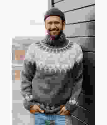 Mørkegrå villmarksgenser med blå poter - VGHG0010A