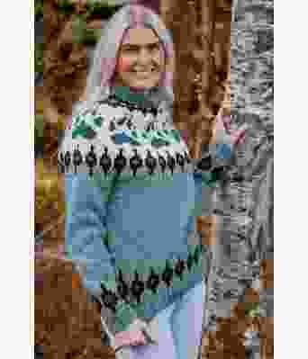 Lys turkis villmarksgenser med turkise poter - Linka Neumann design VGHG0022