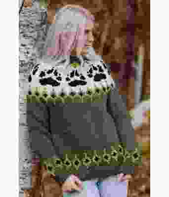 Mørkegrønn villmarksgenser med svarte poter - Linka Neumann design VGHG0030