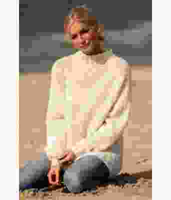 Lys genser by Katrhine Sørland - Viking 1923-2