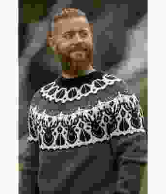 Mørkebrun hjortegenser med svart mønster - Viking 2336-8-218203