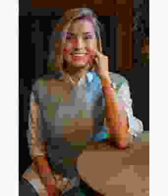 Vivianvesten - enkel grå strikkevest - DLG-21-001F